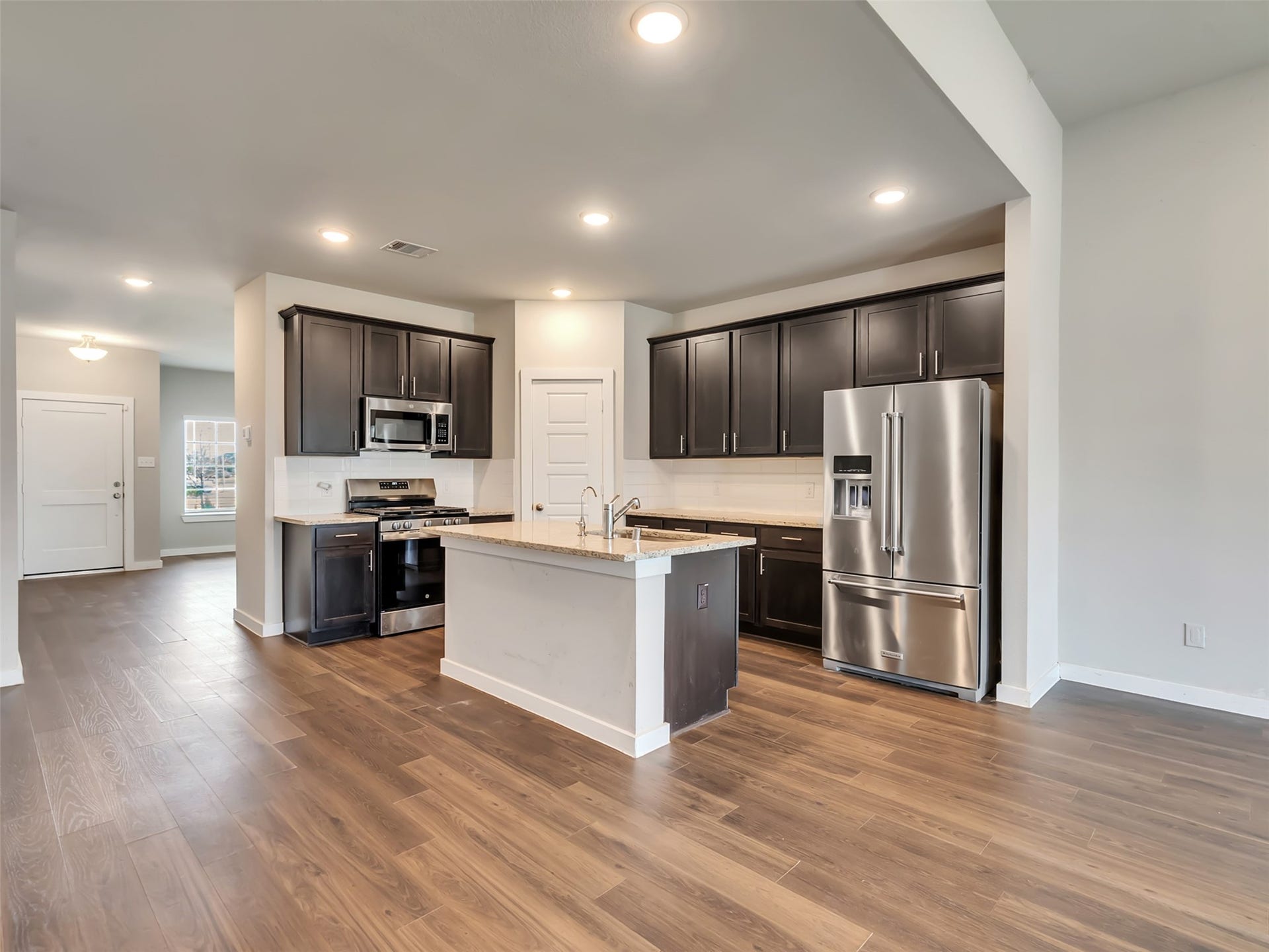 26212 Astral Way, La Marque, TX 77568 26212 Astral Way, La Marque, TX 77568
