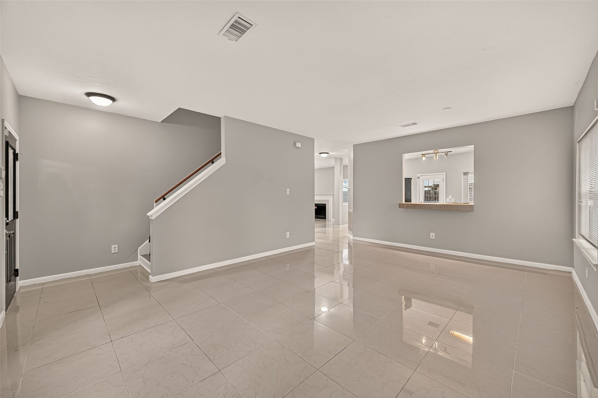 22818 Williamschase Drive, Katy, TX 77449 Spacious, open concept living area.