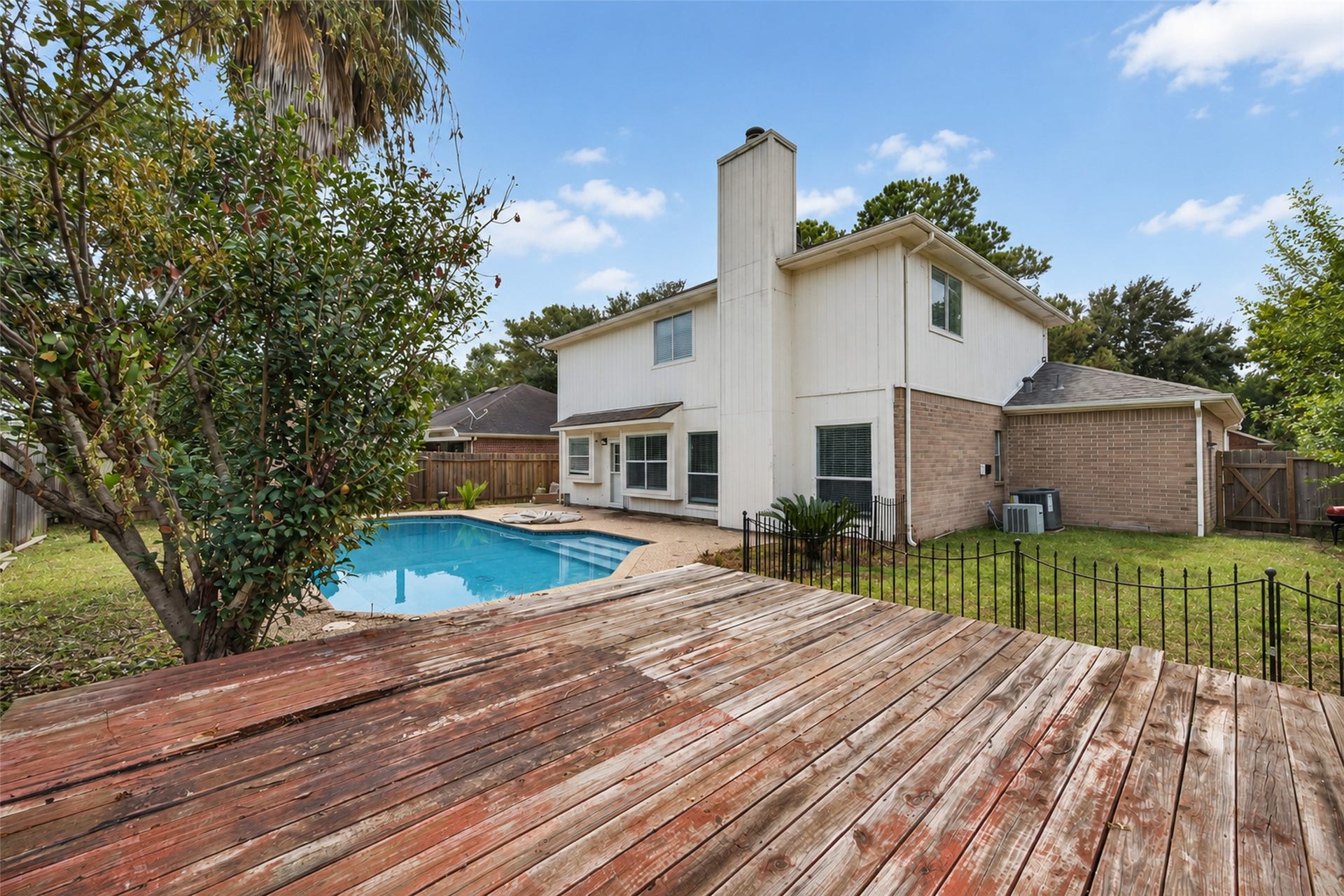 22818 Williamschase Drive, Katy, TX 77449 Deck area by the pool