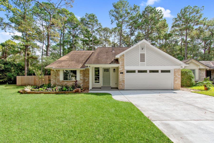 Property photo for 12 Edgewood Forest Court, The Woodlands, TX