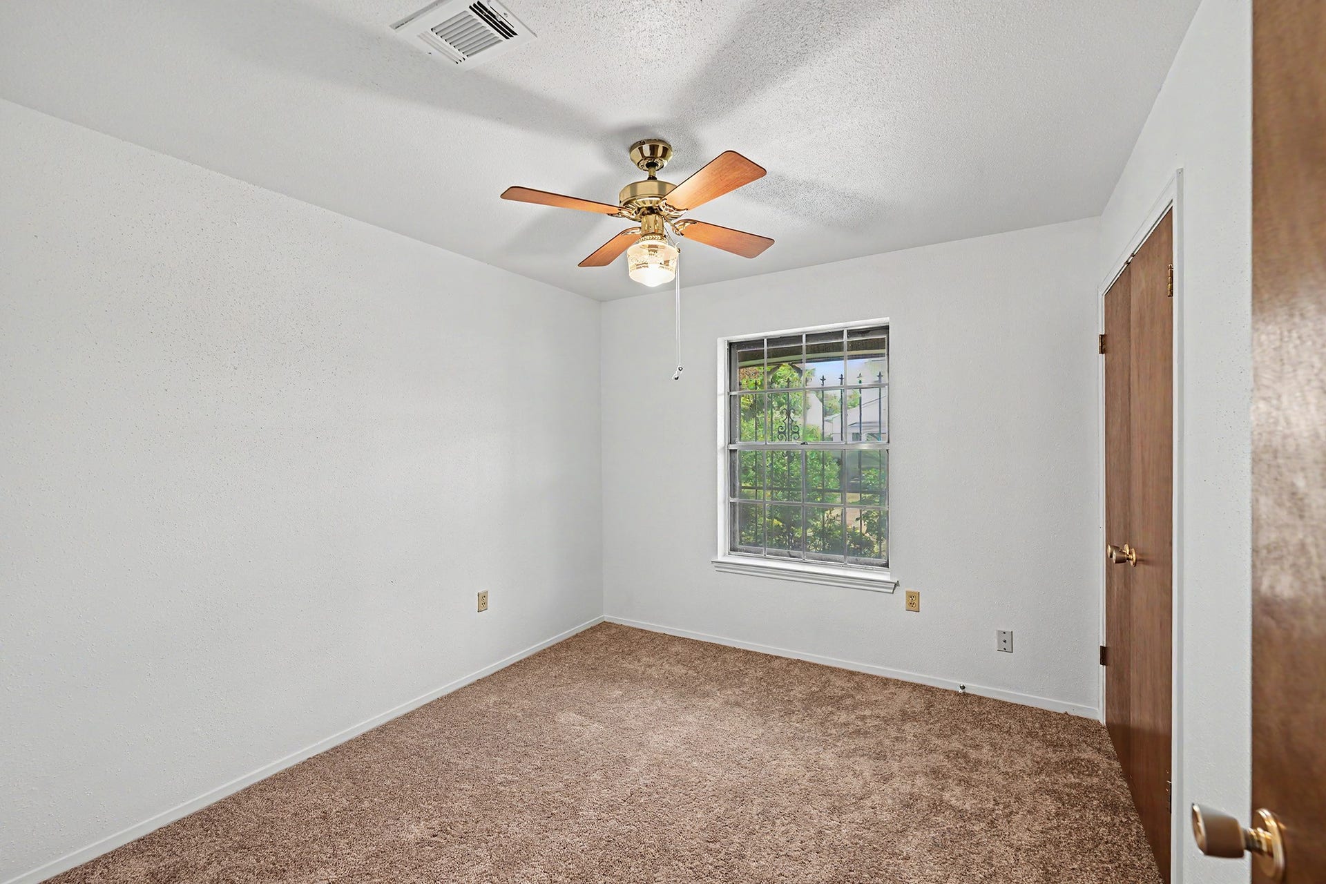 5403 Boots Road, Houston, TX 77091 Bedroom 2
