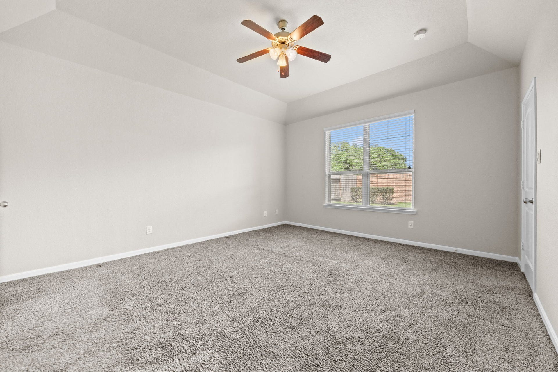 2719 Kaman Lane, Pearland, TX 77581 2719 Kaman Lane, Pearland, TX 77581