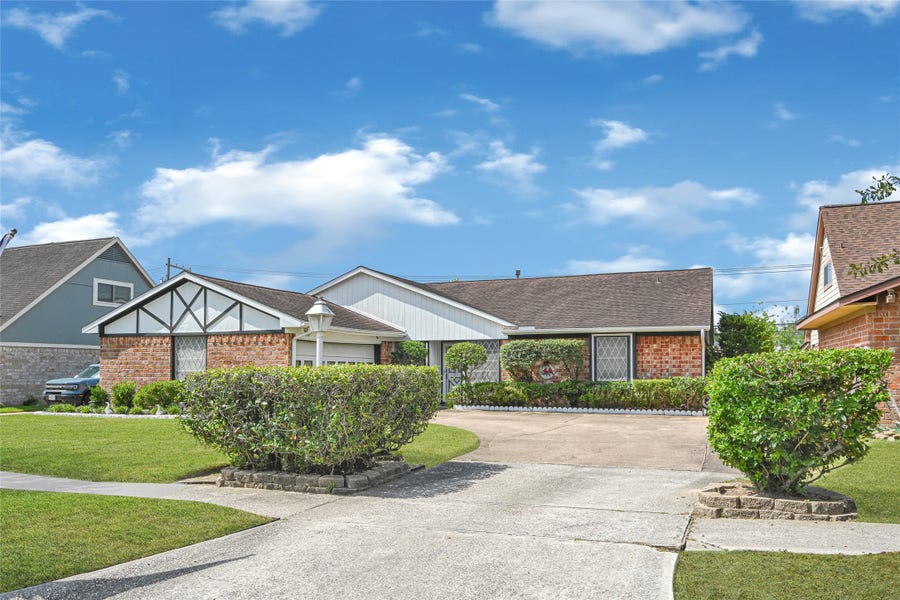 Property photo for 11322 Sagecountry Drive, Houston, TX