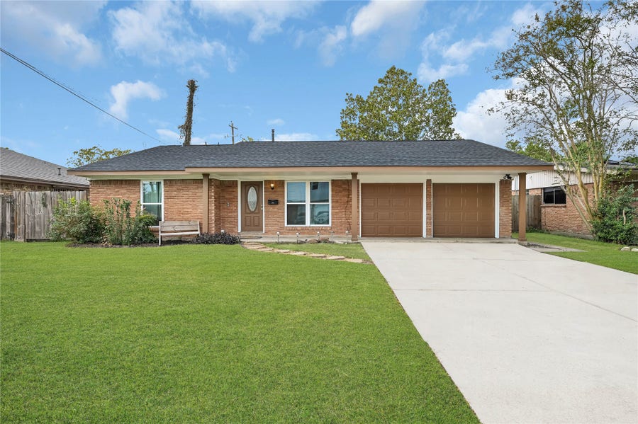 Property photo for 470 Beresford Street, Houston, TX