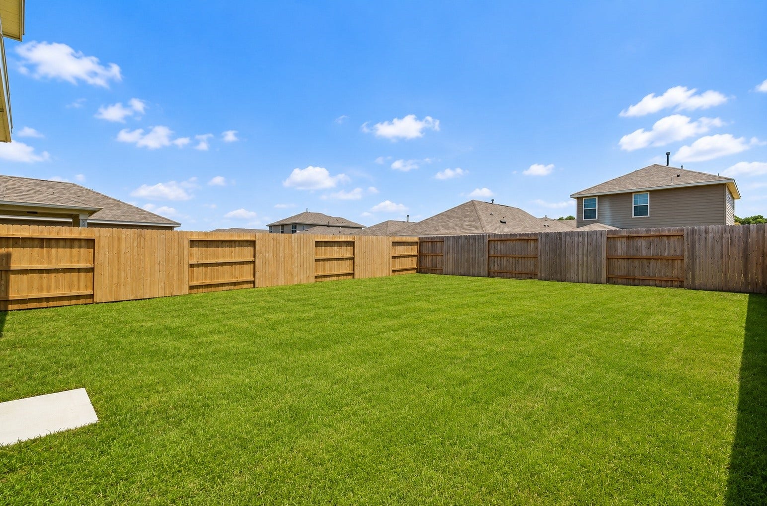 22554 Pinecone Forest Lane, Tomball, TX 77377 22554 Pinecone Forest Lane, Tomball, TX 77377