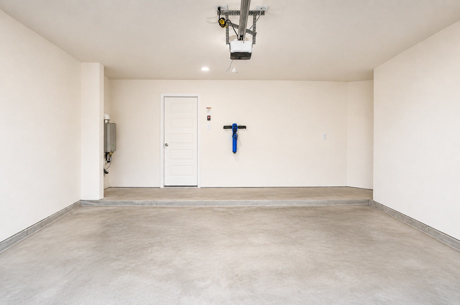 22554 Pinecone Forest Lane, Tomball, TX 77377 22554 Pinecone Forest Lane, Tomball, TX 77377