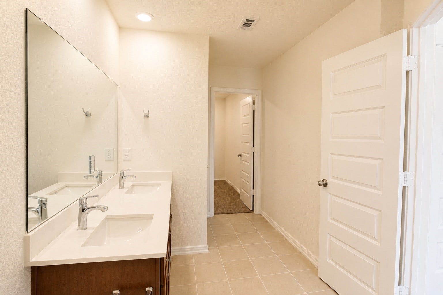 22554 Pinecone Forest Lane, Tomball, TX 77377 Primary double sink restroom