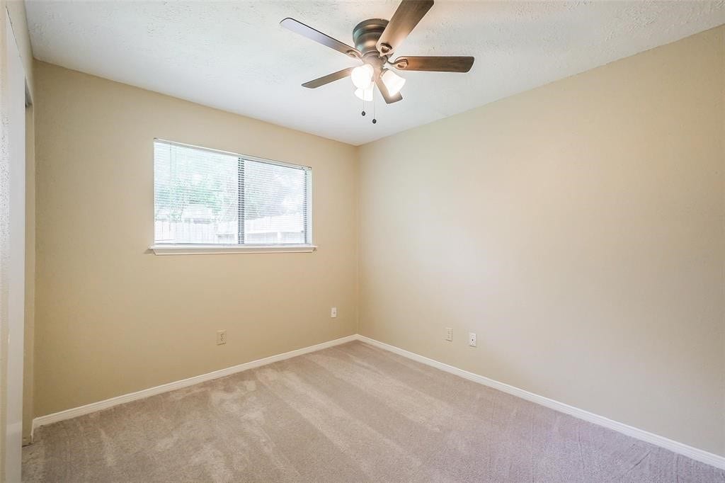 10120 Emerald Oaks Drive, Houston, TX 77070 10120 Emerald Oaks Drive, Houston, TX 77070