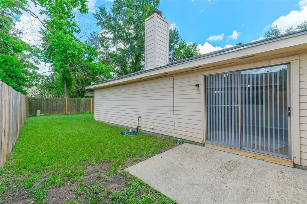10120 Emerald Oaks Drive, Houston, TX 77070 10120 Emerald Oaks Drive, Houston, TX 77070