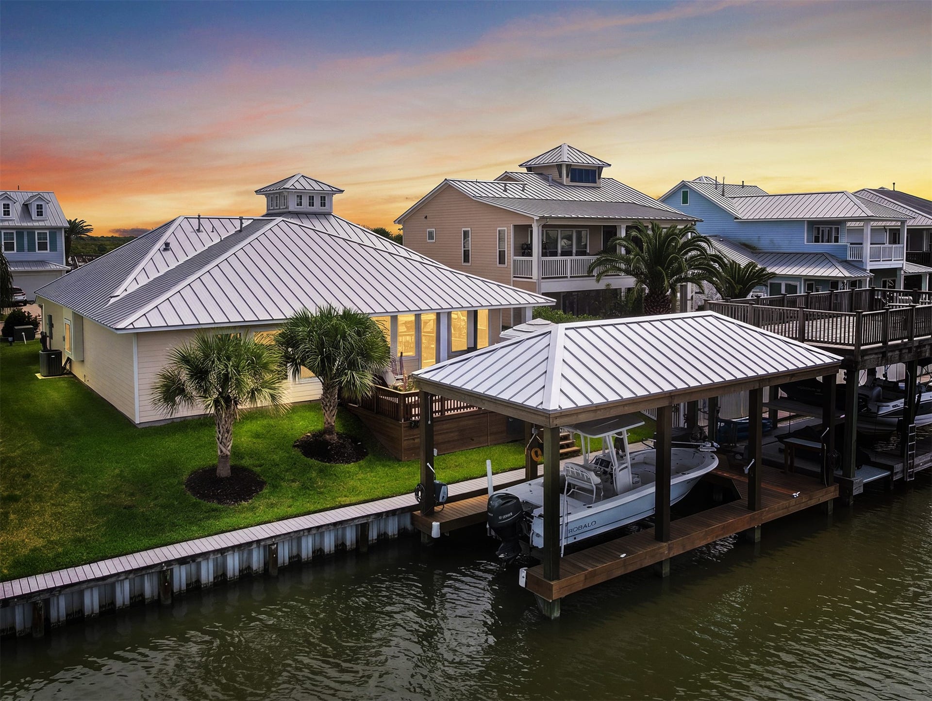 5418 Brigantine Cay Court, Texas City, TX 77590 Beautiful one story home in Grand Cay Harbour!