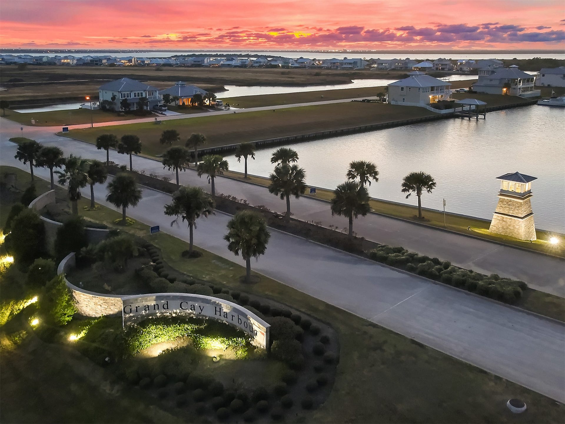 5418 Brigantine Cay Court, Texas City, TX 77590 Grand Cay Harbour!
