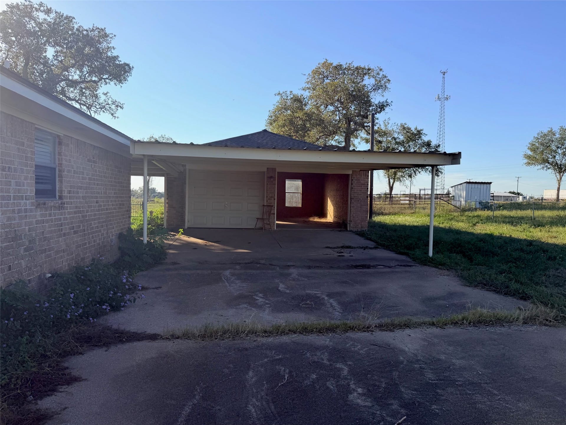 34753 FM1736, #1, Hempstead, TX 77445 Garage and carport