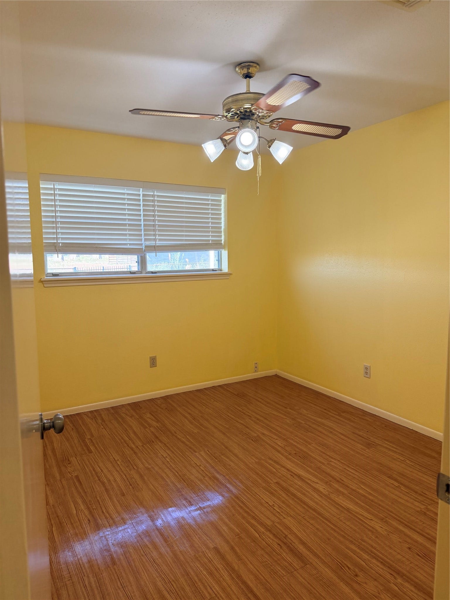 34753 FM1736, #1, Hempstead, TX 77445 Bedroom 1