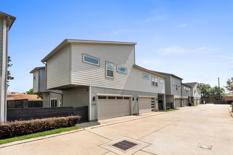 Property photo for 7730 Jacquelyn Oaks Road, Houston, TX