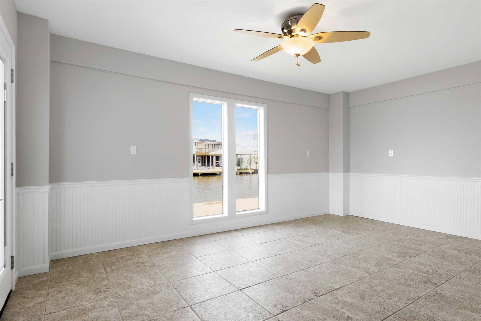 1318 Blue Heron Street, Bayou Vista, TX 77563 Updated bedroom on 1st floor with private entry.