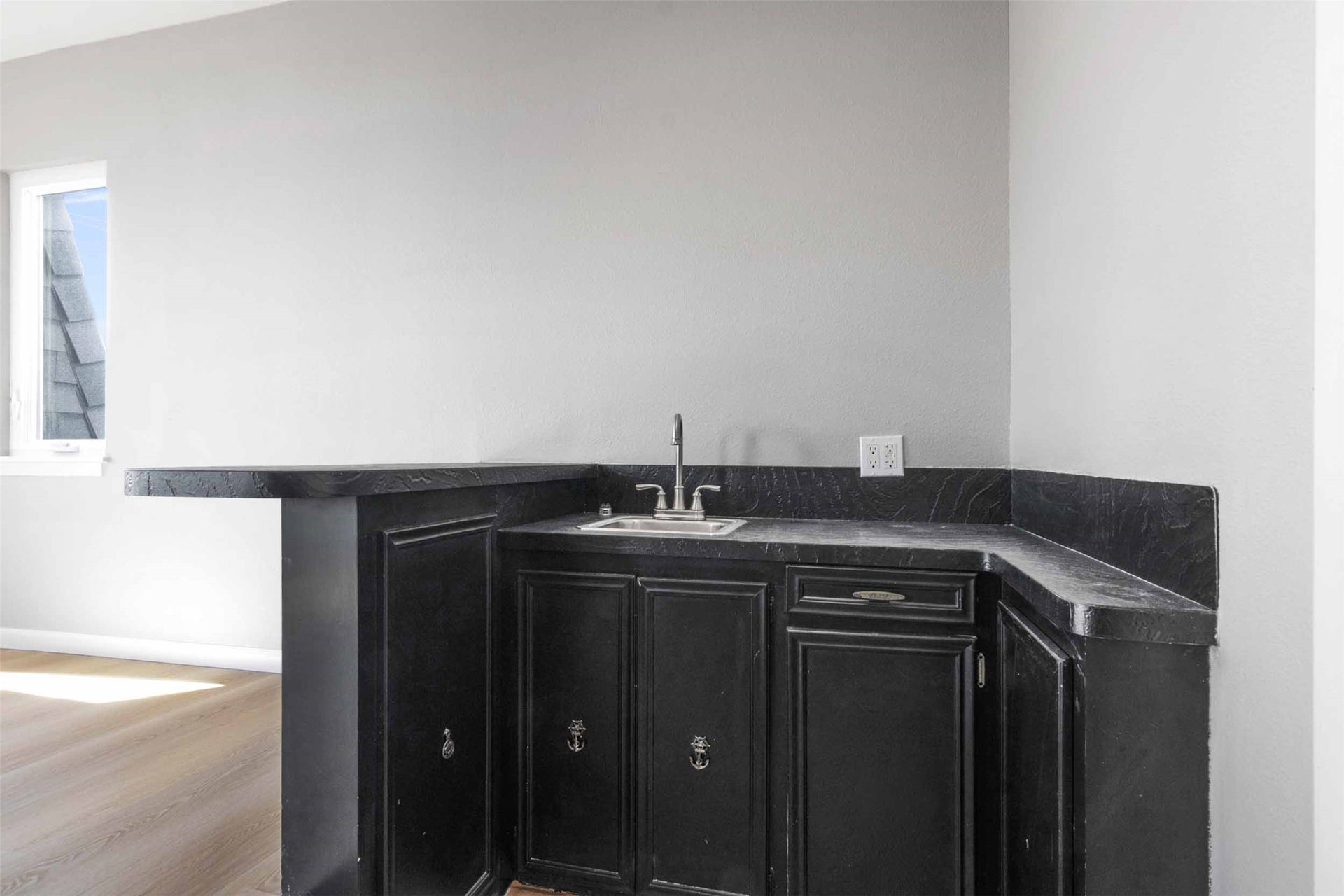 1318 Blue Heron Street, Bayou Vista, TX 77563 1318 Blue Heron Street, Bayou Vista, TX 77563