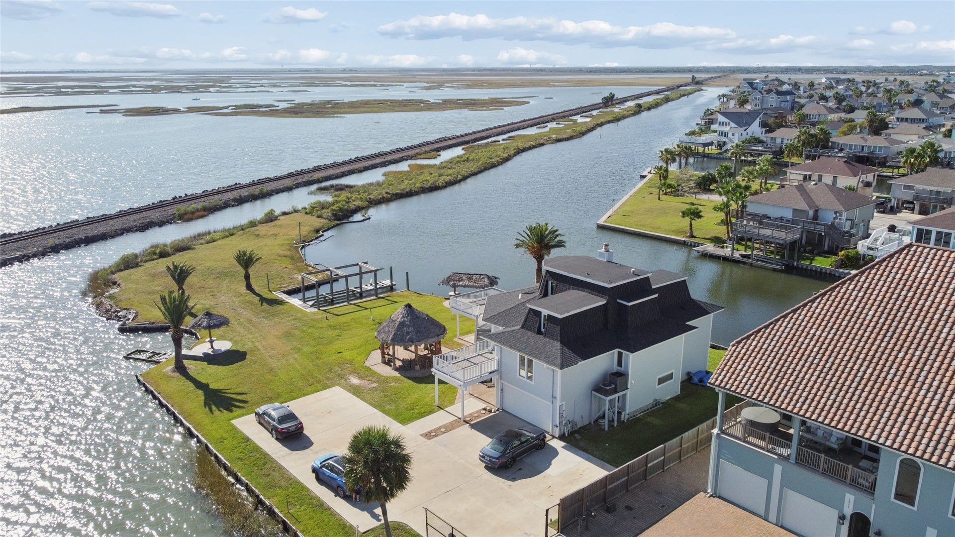1318 Blue Heron Street, Bayou Vista, TX 77563 Plenty of parking