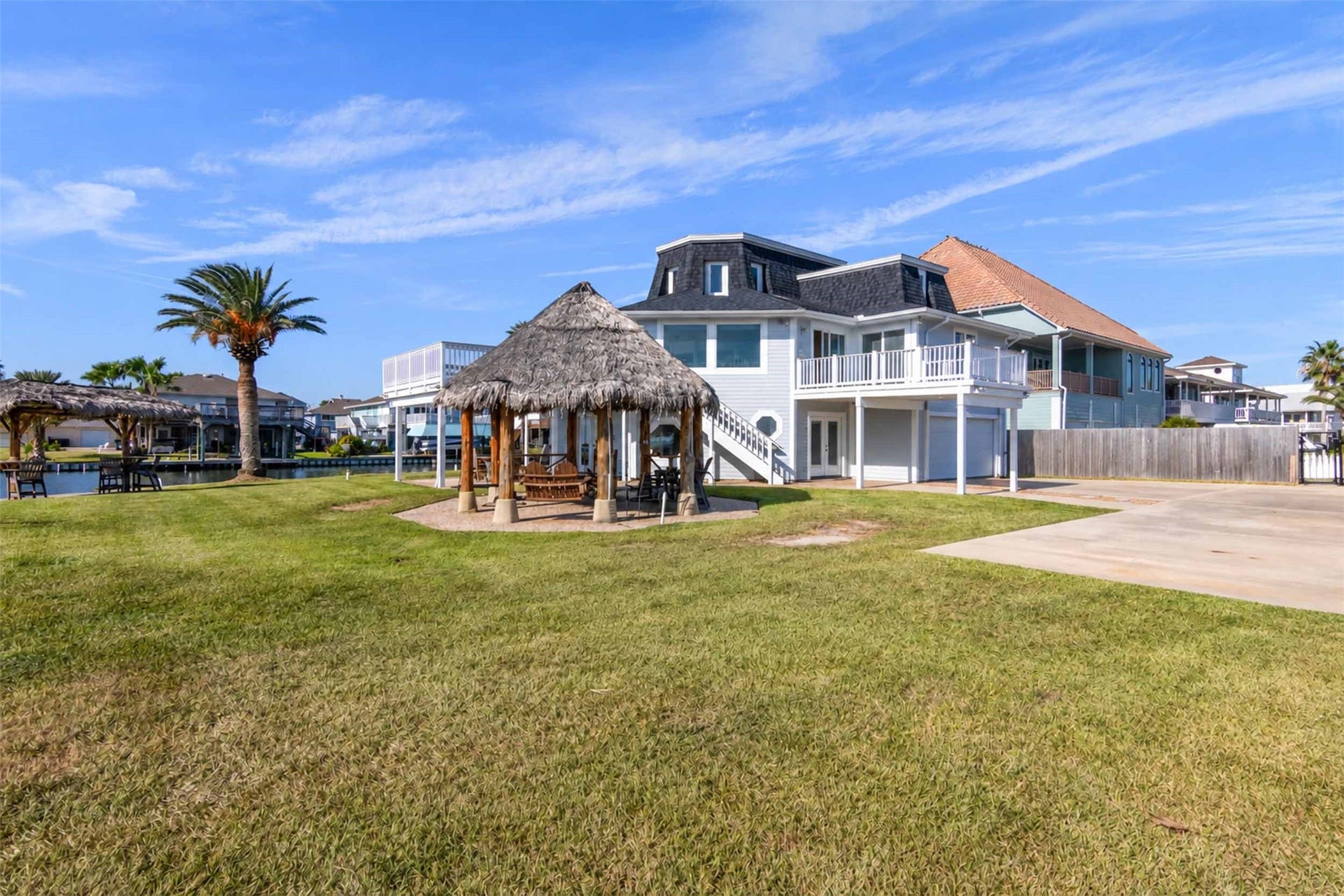 1318 Blue Heron Street, Bayou Vista, TX 77563 Large palapa.