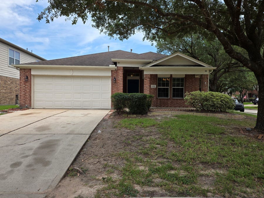 Property photo for 4702 Pin Oak Creek Lane, Kingwood, TX