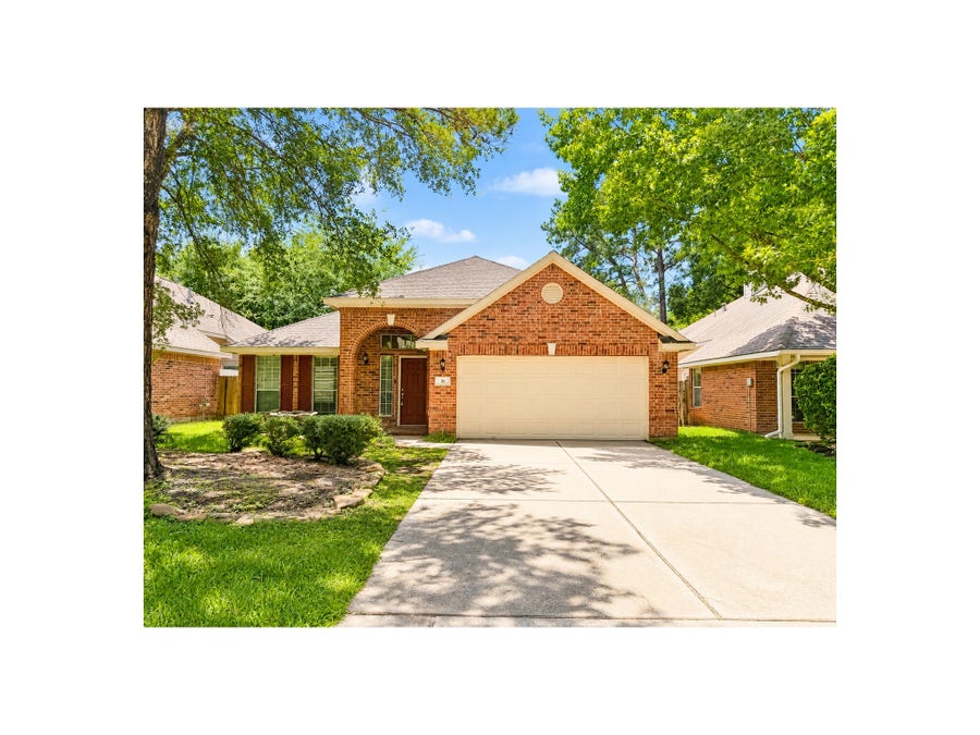 Property photo for 31 Auburn Path Drive, The Woodlands, TX