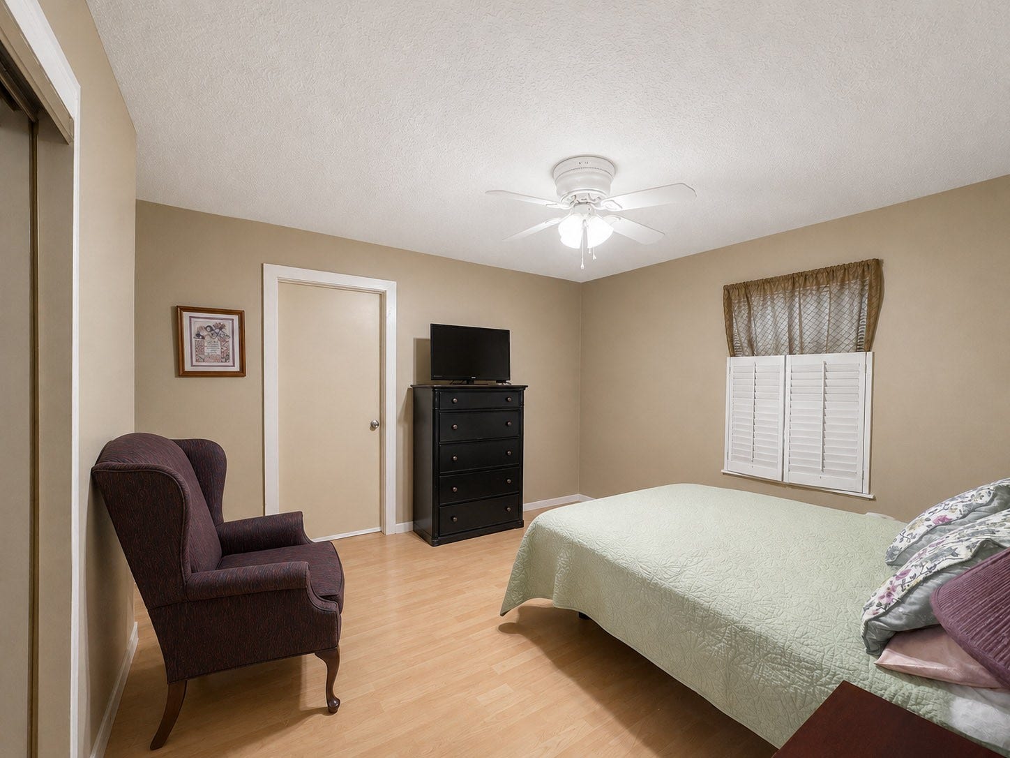 201 W 5th Street, Deer Park, TX 77536 Bedroom connected to living room and leading to another room with walk-in closet
