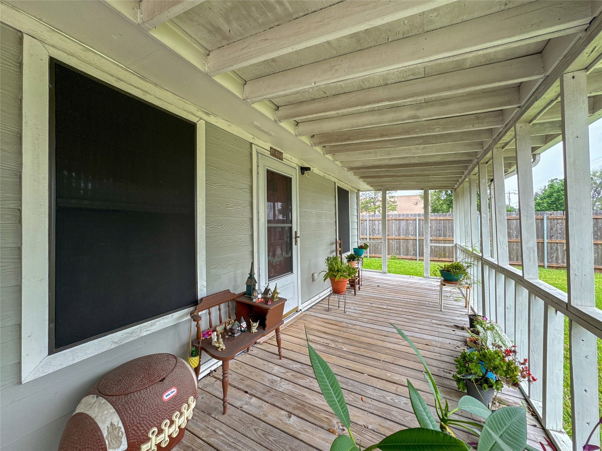 201 W 5th Street, Deer Park, TX 77536 Shaded front porch
