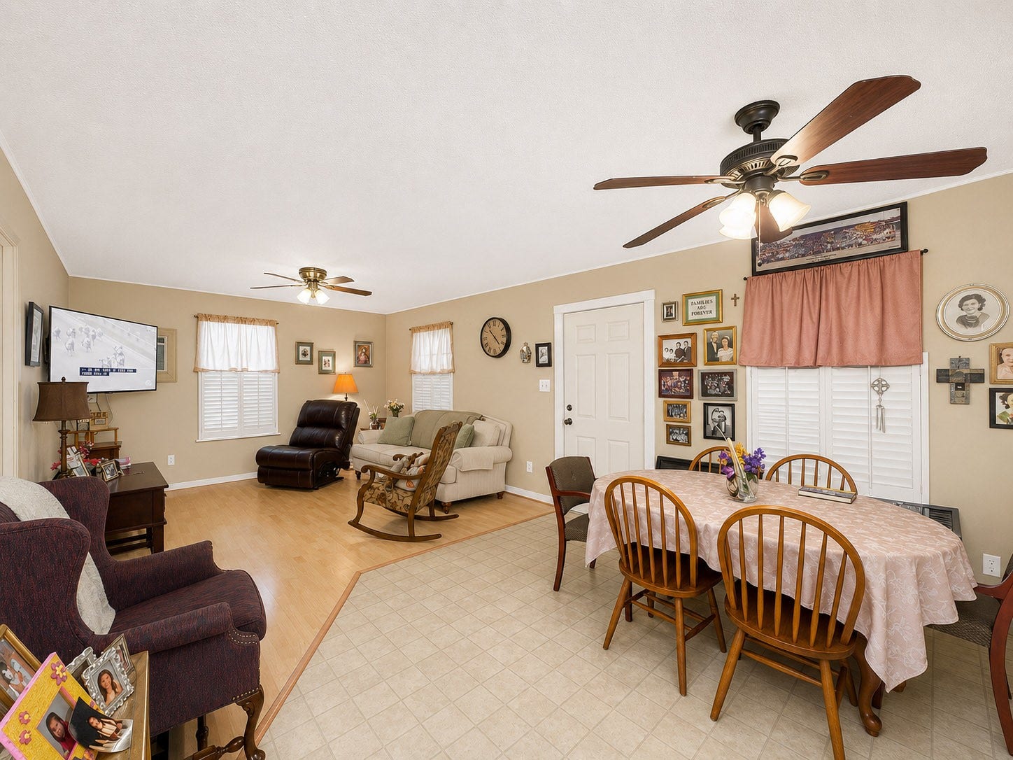 201 W 5th Street, Deer Park, TX 77536 Living Room and Dining Area open to kitch