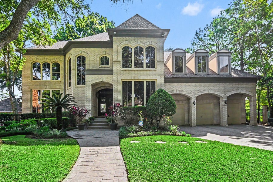 Property photo for 1319 Oyster Point Drive, Sugar Land, TX