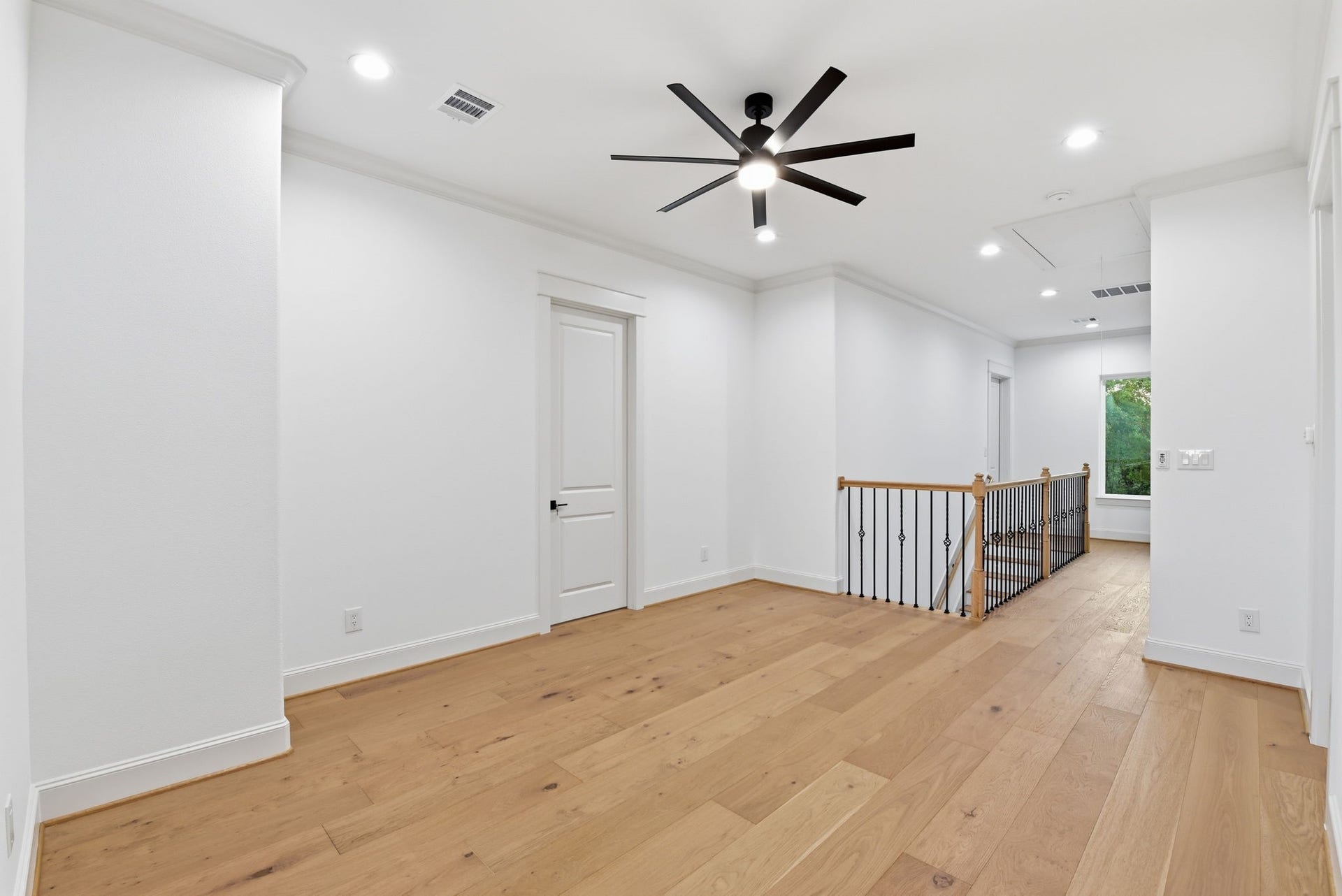 6112 Cypresswood Drive, Spring, TX 77379 Gameroom Up