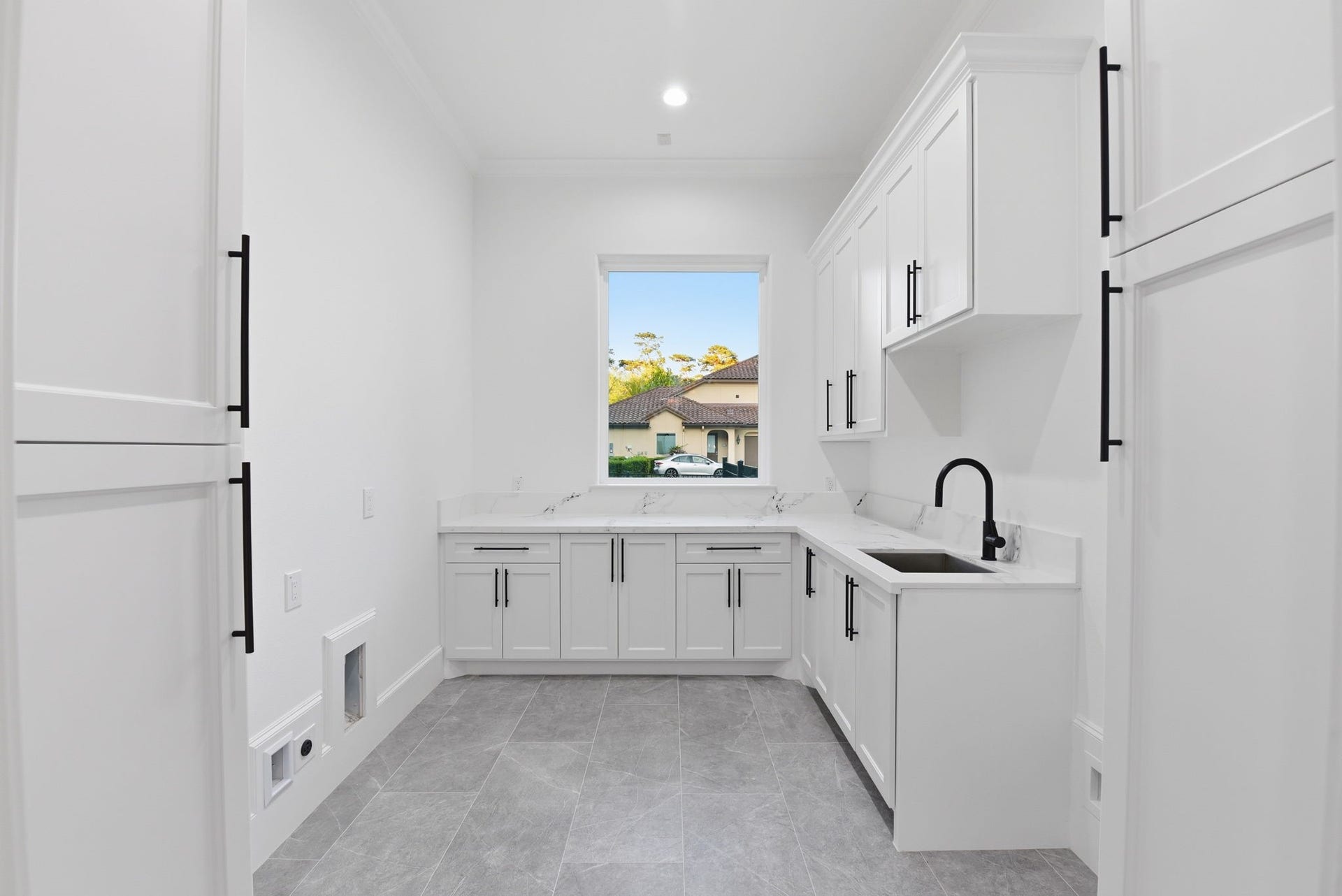 6112 Cypresswood Drive, Spring, TX 77379 Utility Room