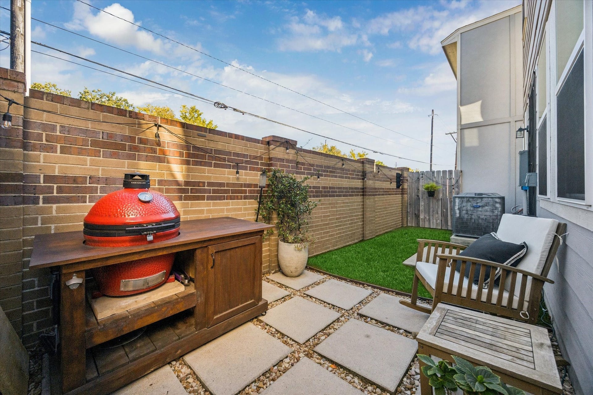 Low-maintenance turf - Perfect for grilling, lounging, or letting pets play freely.