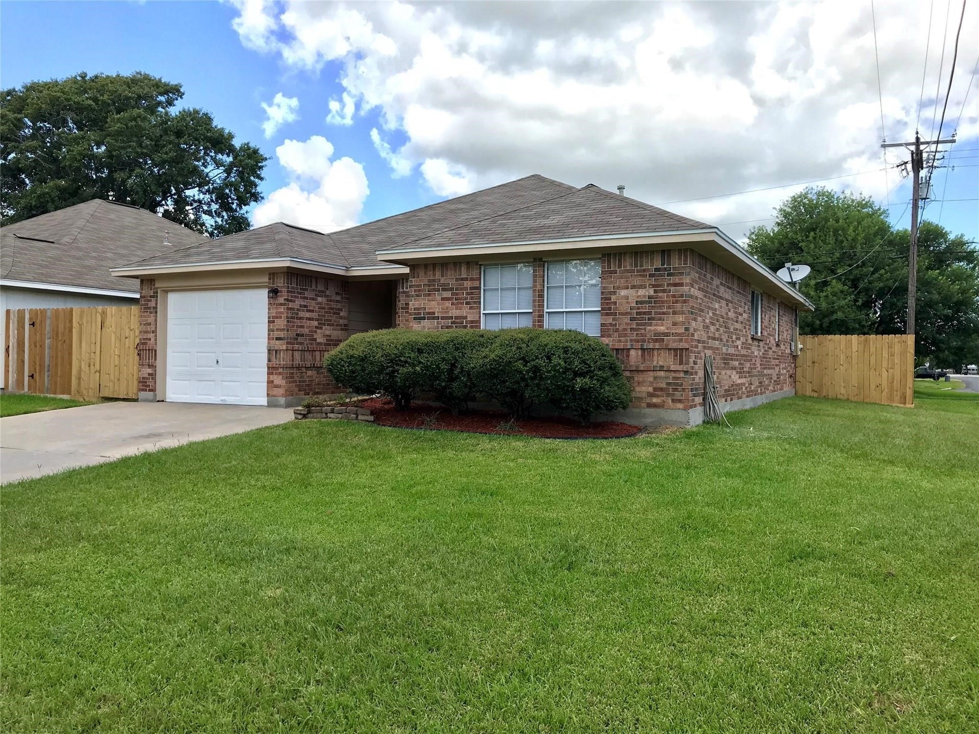 2602 27th Avenue N, Texas City, TX 77590 2602 27th Avenue N, Texas City, TX 77590