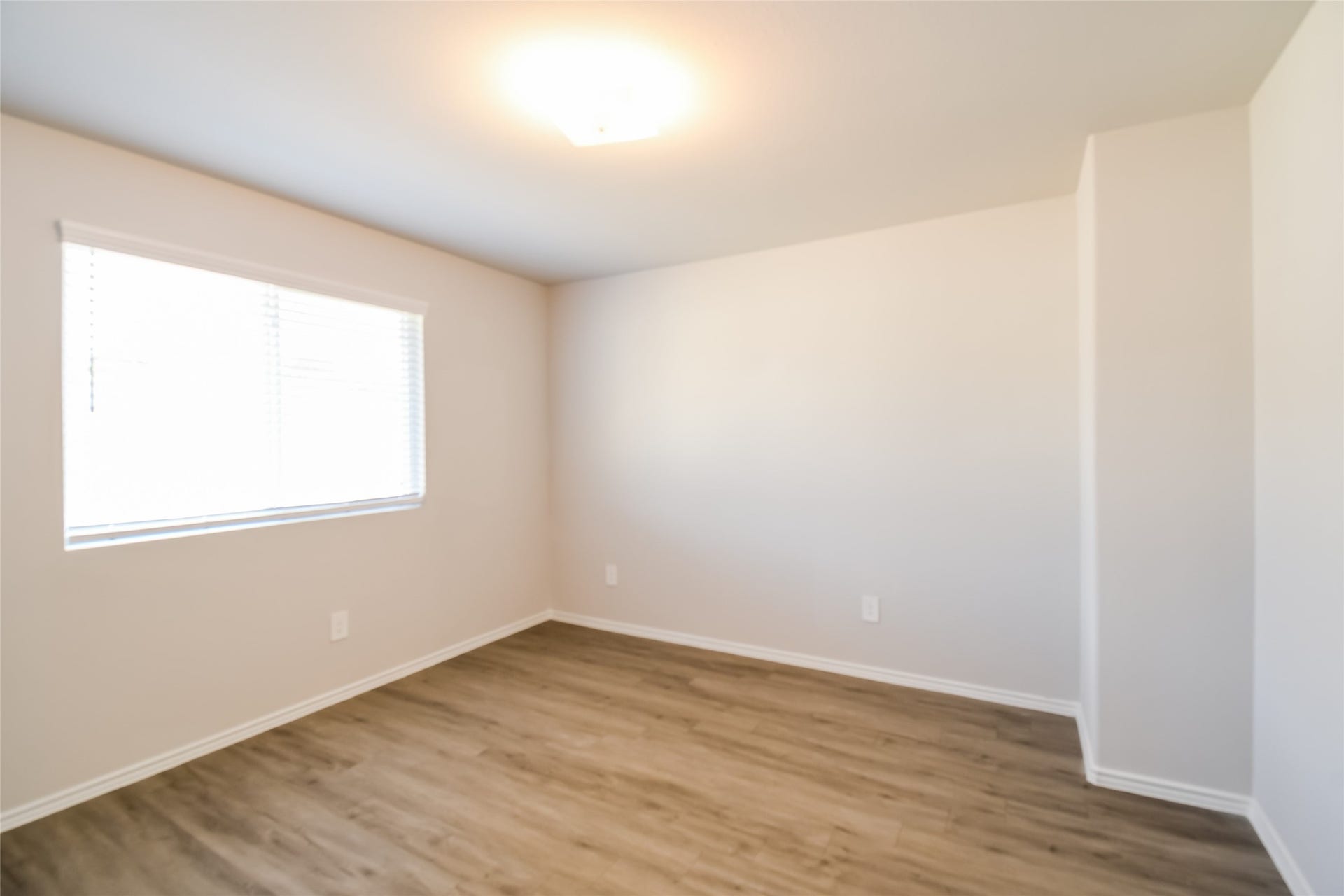 5027 Banyan Tree Trail, Spring, TX 77373 Photos may be representative of the floor plan and not the exact home. Finishes, layout, and features of the actual property for lease may vary.