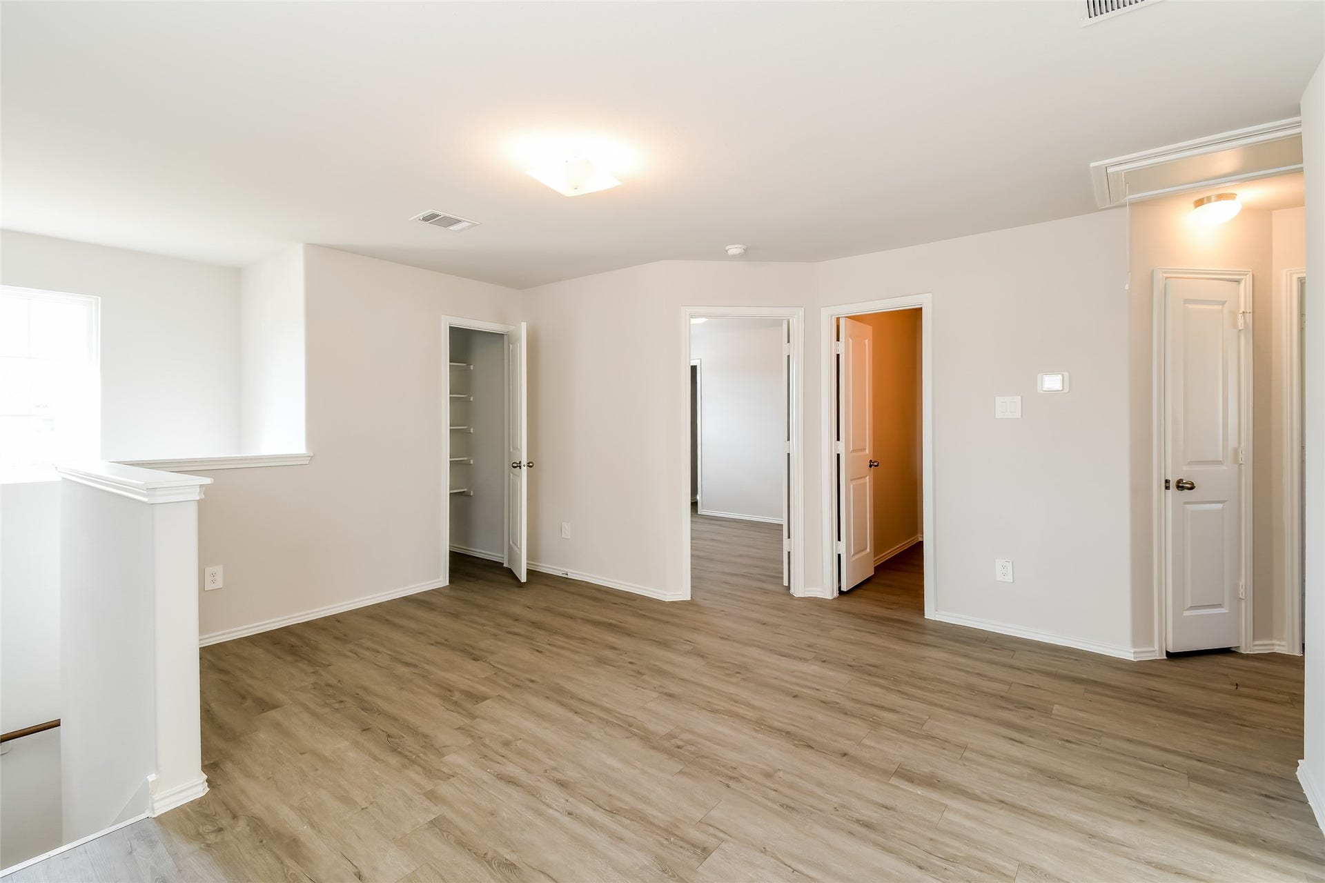 5027 Banyan Tree Trail, Spring, TX 77373 Photos may be representative of the floor plan and not the exact home. Finishes, layout, and features of the actual property for lease may vary.