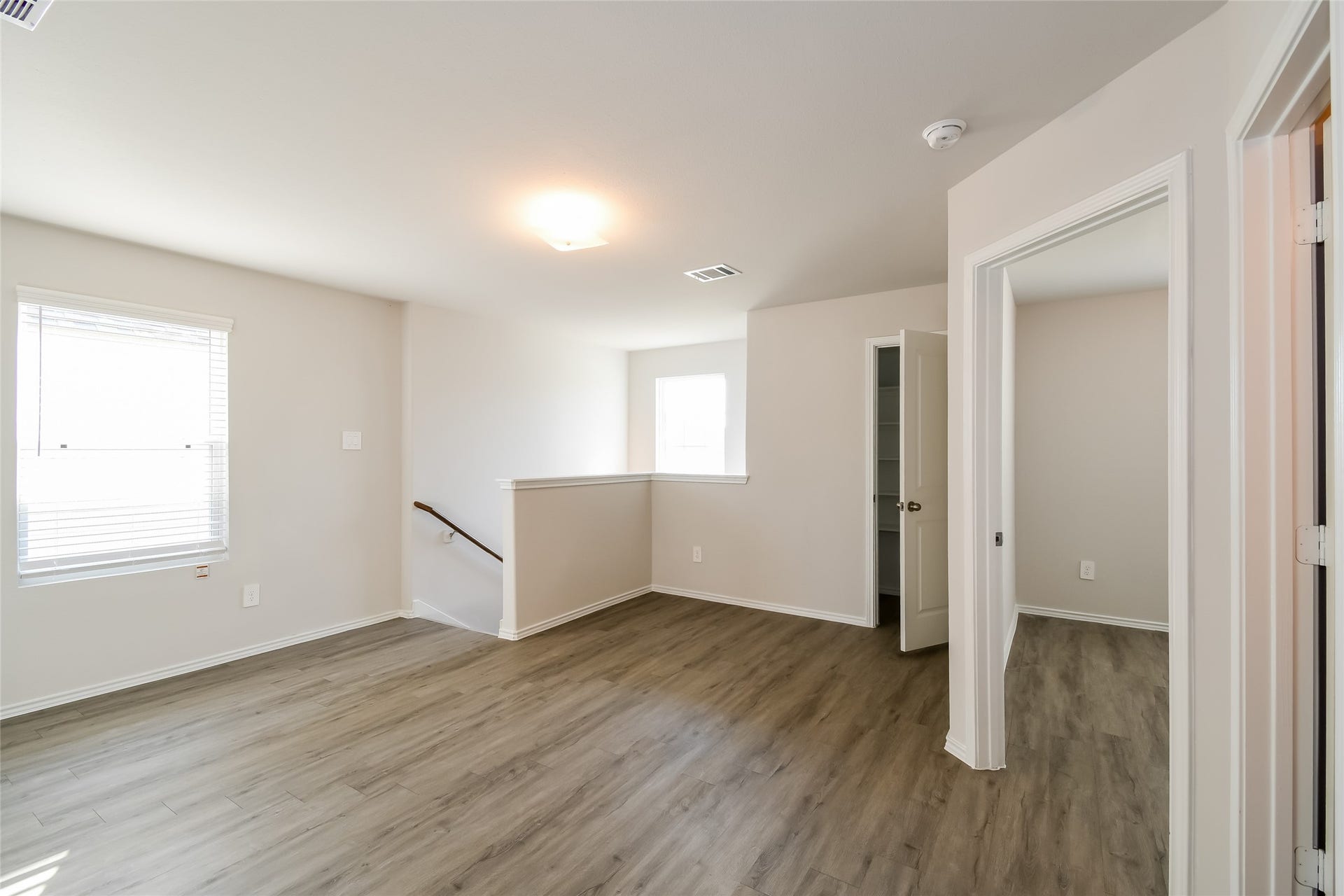 5027 Banyan Tree Trail, Spring, TX 77373 Photos may be representative of the floor plan and not the exact home. Finishes, layout, and features of the actual property for lease may vary.