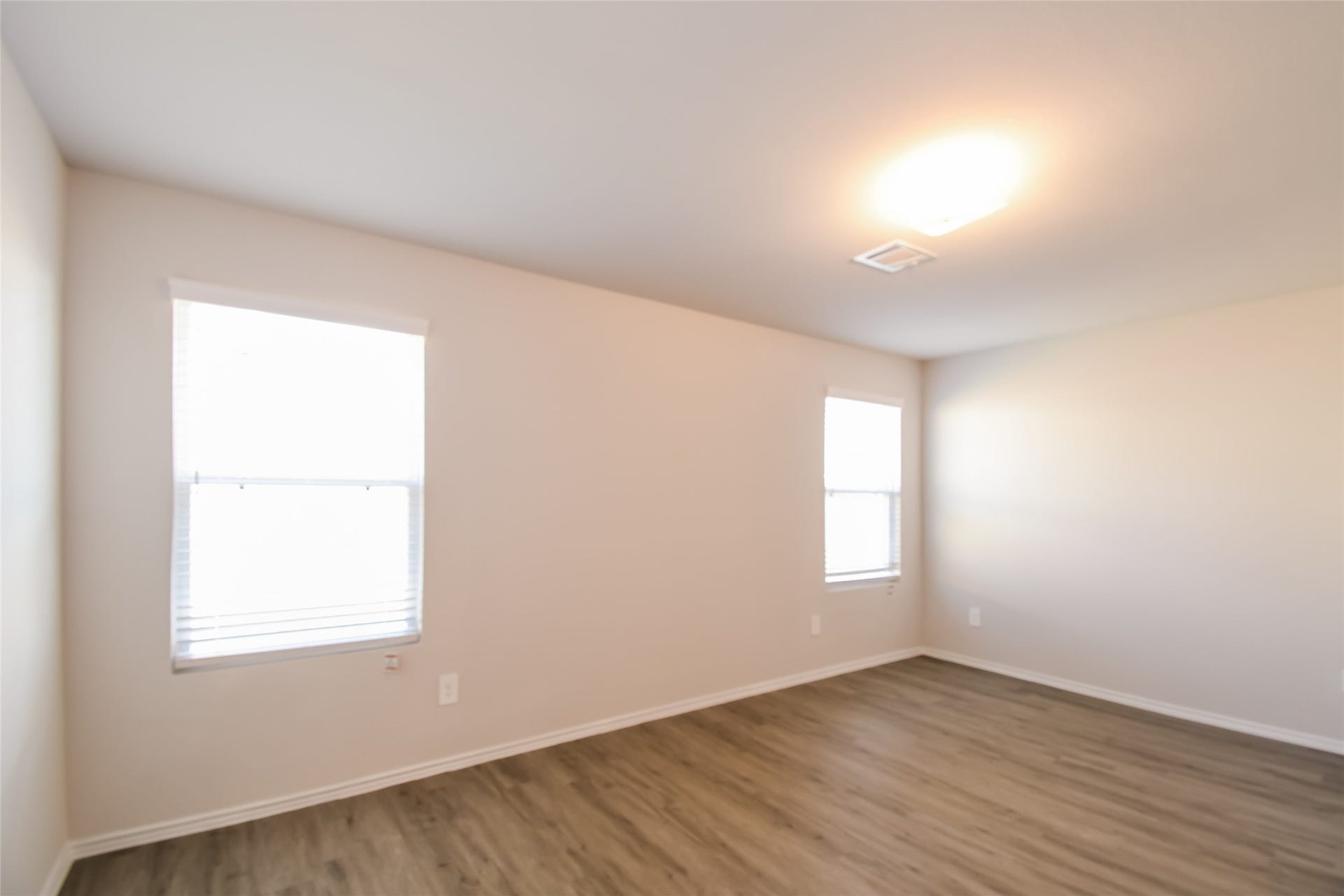 5027 Banyan Tree Trail, Spring, TX 77373 Photos may be representative of the floor plan and not the exact home. Finishes, layout, and features of the actual property for lease may vary.