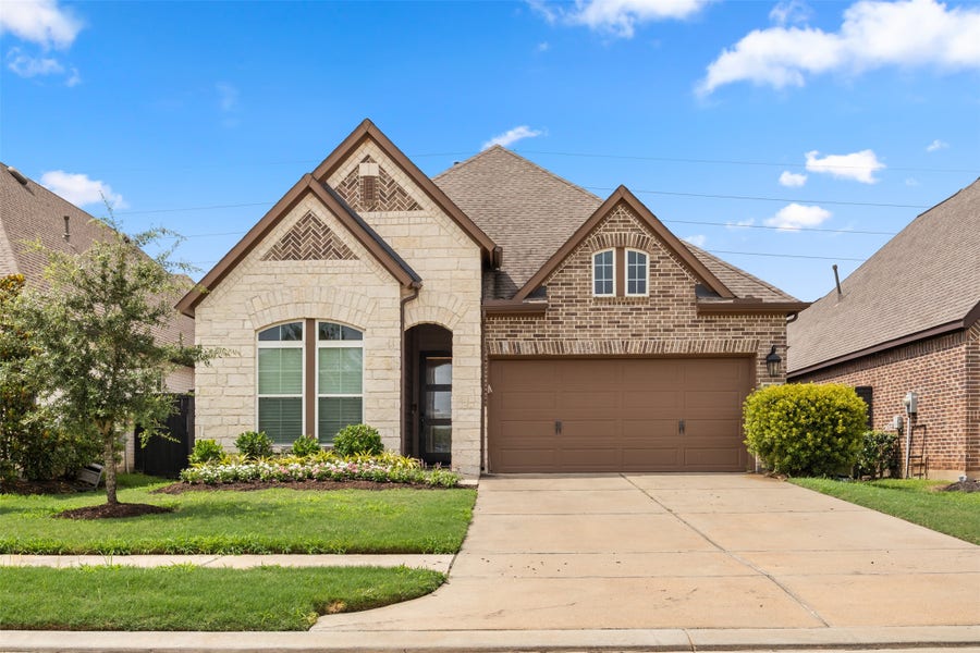 Property photo for 331 Jolly Ginger Drive, Richmond, TX