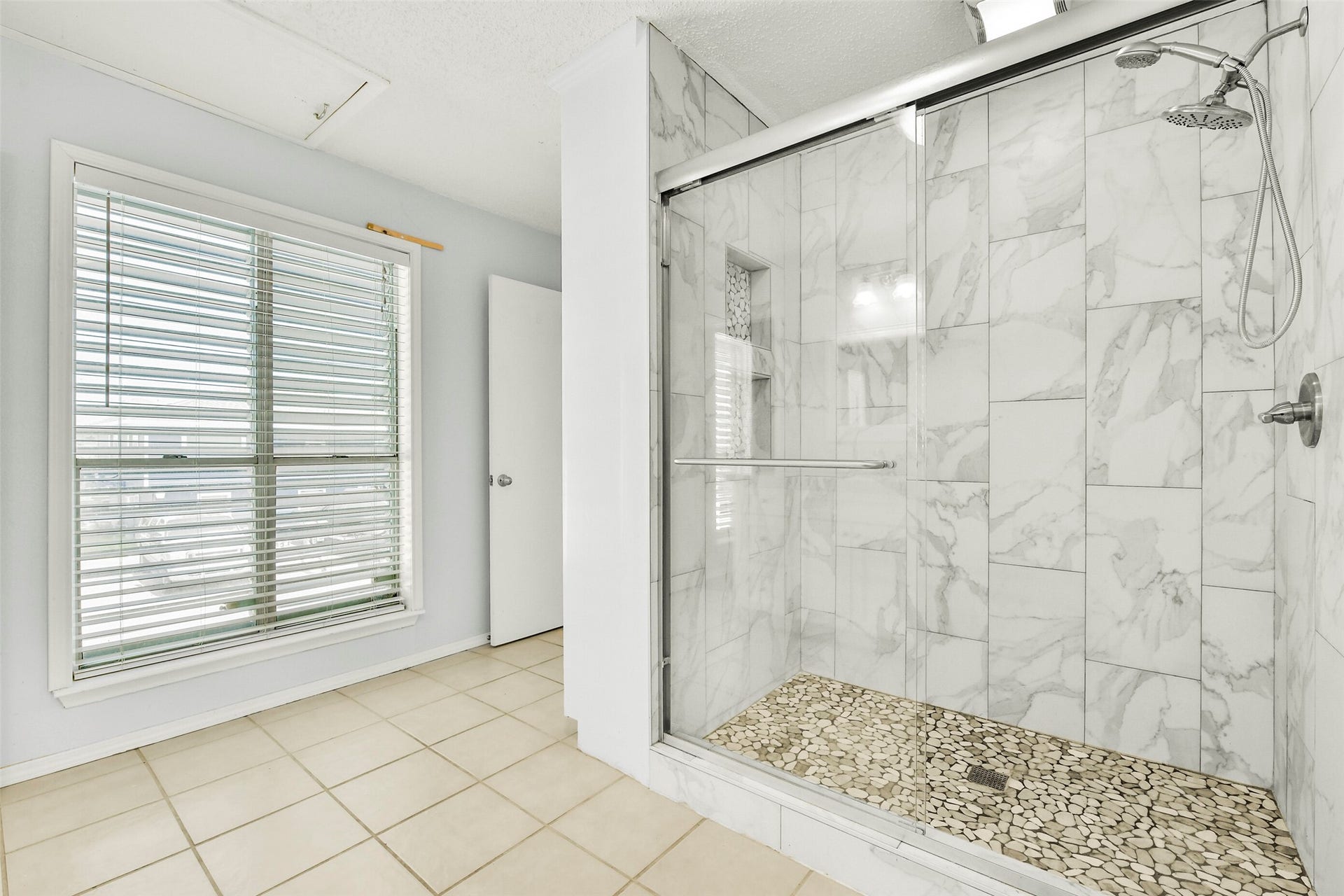 1073 Redfish Street, Bayou Vista, TX 77563 1073 Redfish Street, Bayou Vista, TX 77563