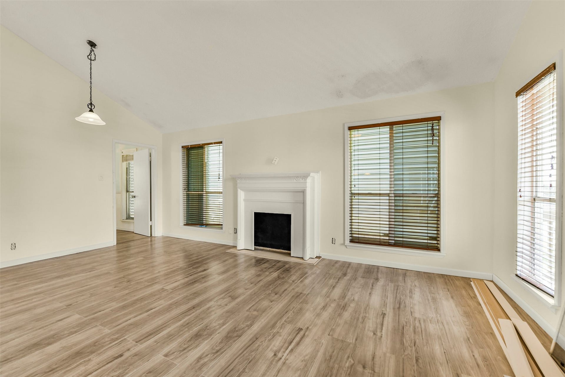 1073 Redfish Street, Bayou Vista, TX 77563 1073 Redfish Street, Bayou Vista, TX 77563