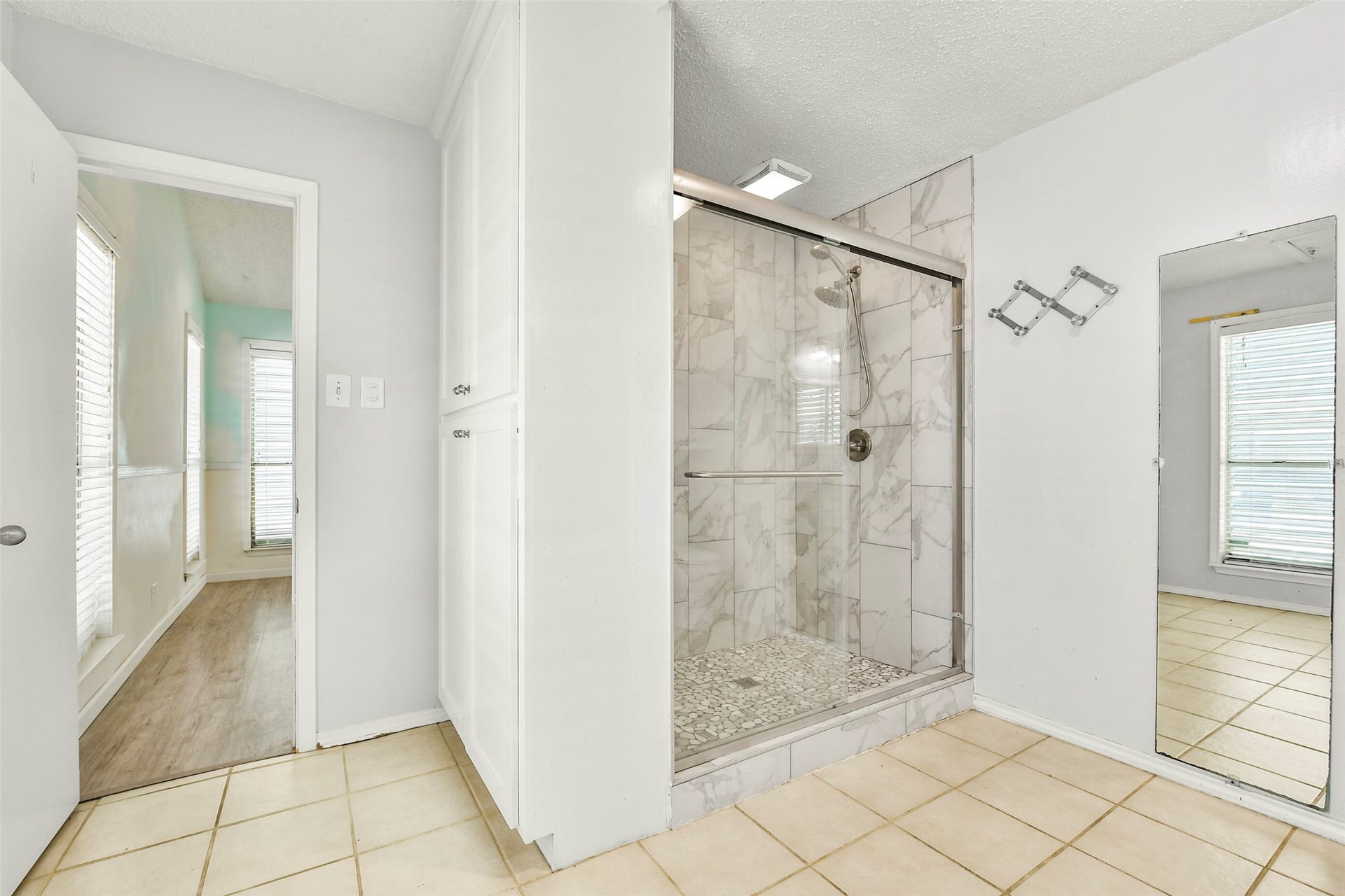 1073 Redfish Street, Bayou Vista, TX 77563 1073 Redfish Street, Bayou Vista, TX 77563