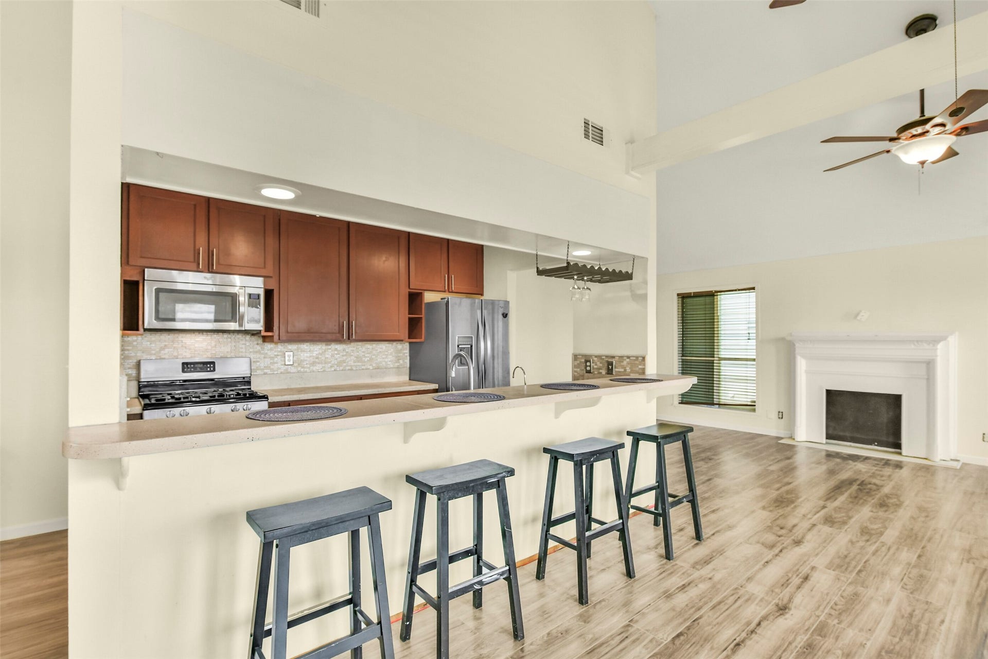 1073 Redfish Street, Bayou Vista, TX 77563 1073 Redfish Street, Bayou Vista, TX 77563