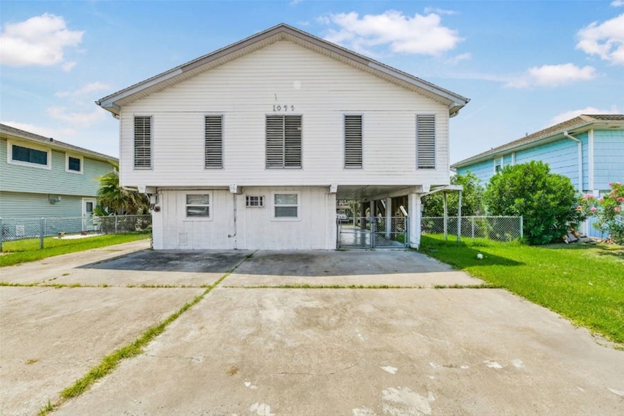 Property photo for 1073 Redfish Street, Bayou Vista, TX