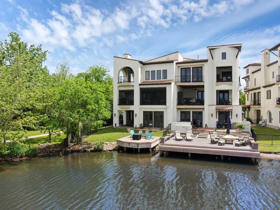 Property photo for 22 Lakeside Cove, The Woodlands, TX