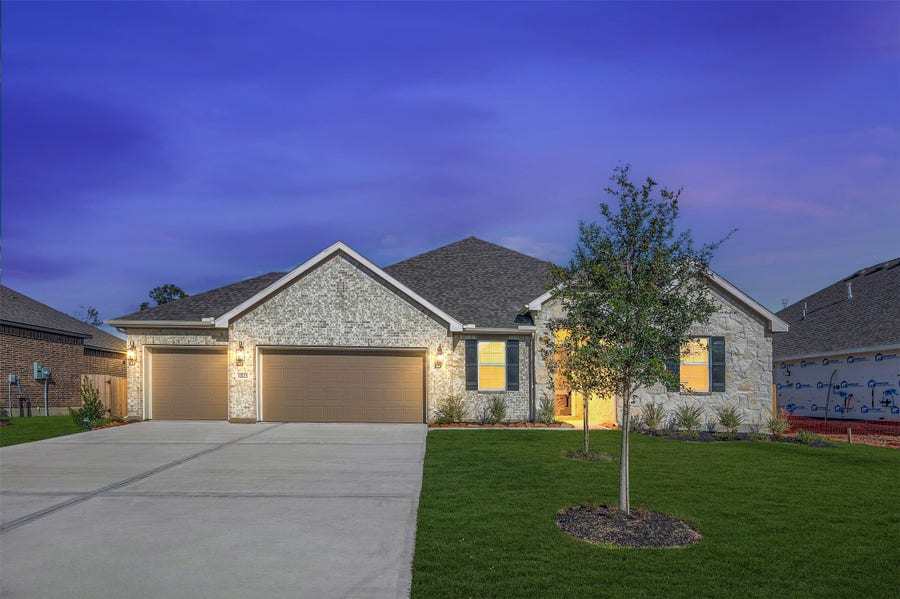 Property photo for 12123 Old Fashion Circle, Mont Belvieu, TX