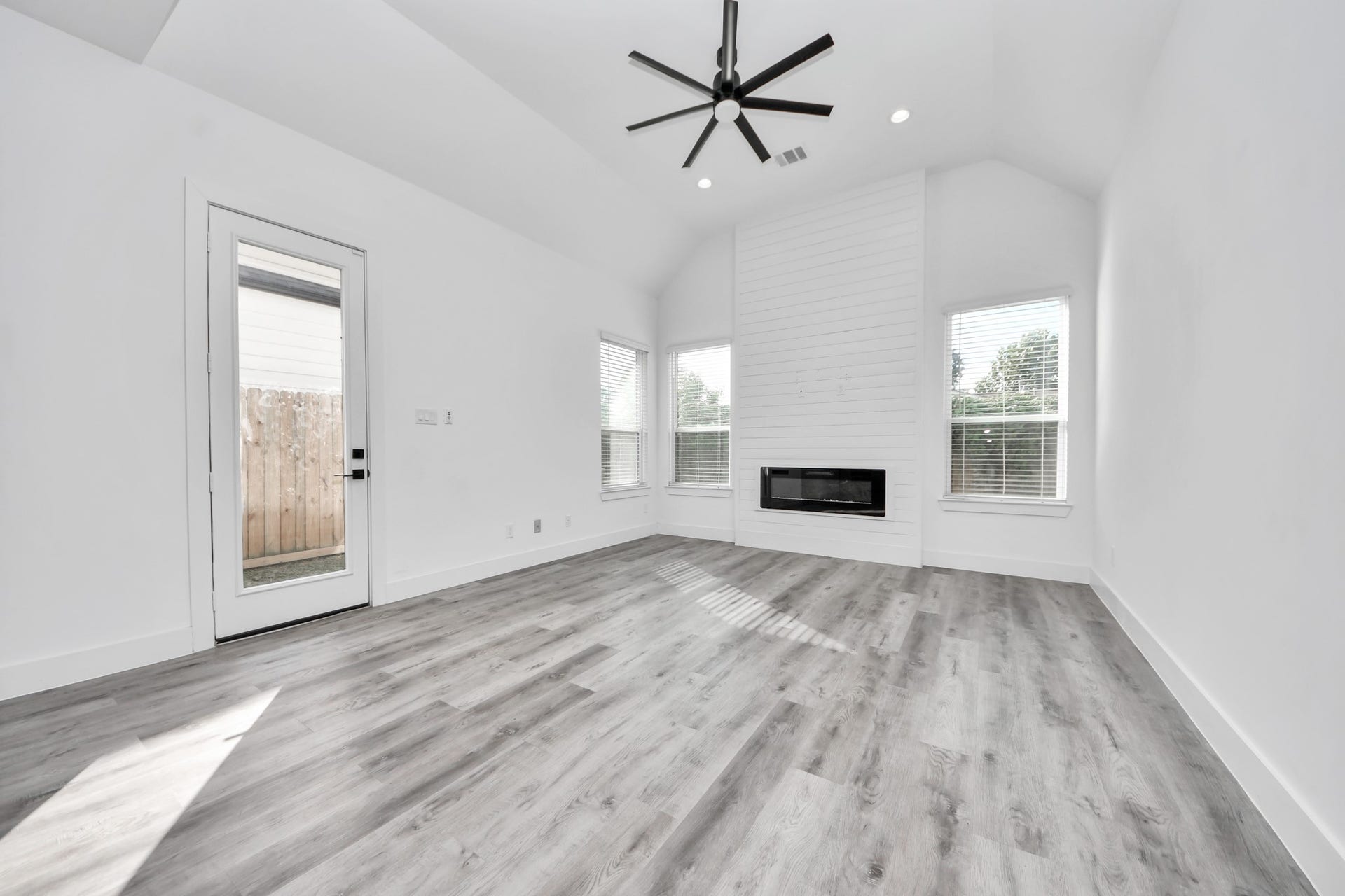 4726 Cruse Road, Houston, TX 77016