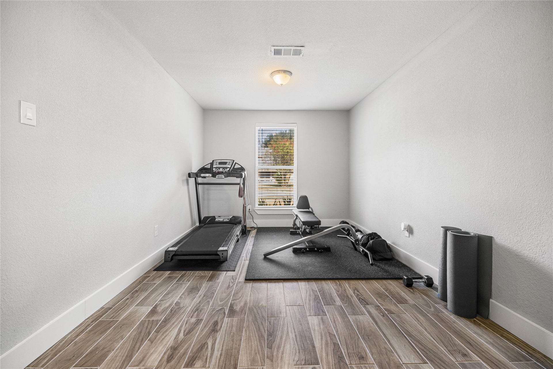 10906 Sagecrest Lane, Houston, TX 77089 Secondary Bedroom