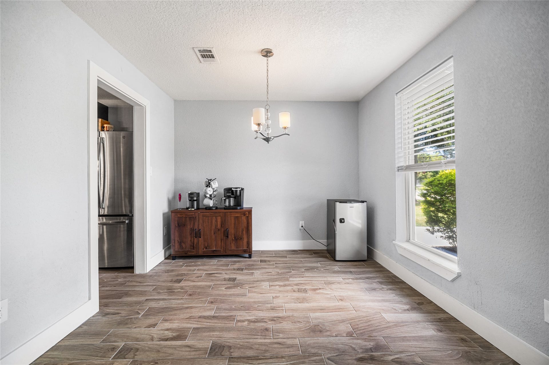 10906 Sagecrest Lane, Houston, TX 77089 Formal Dining/Breakfast