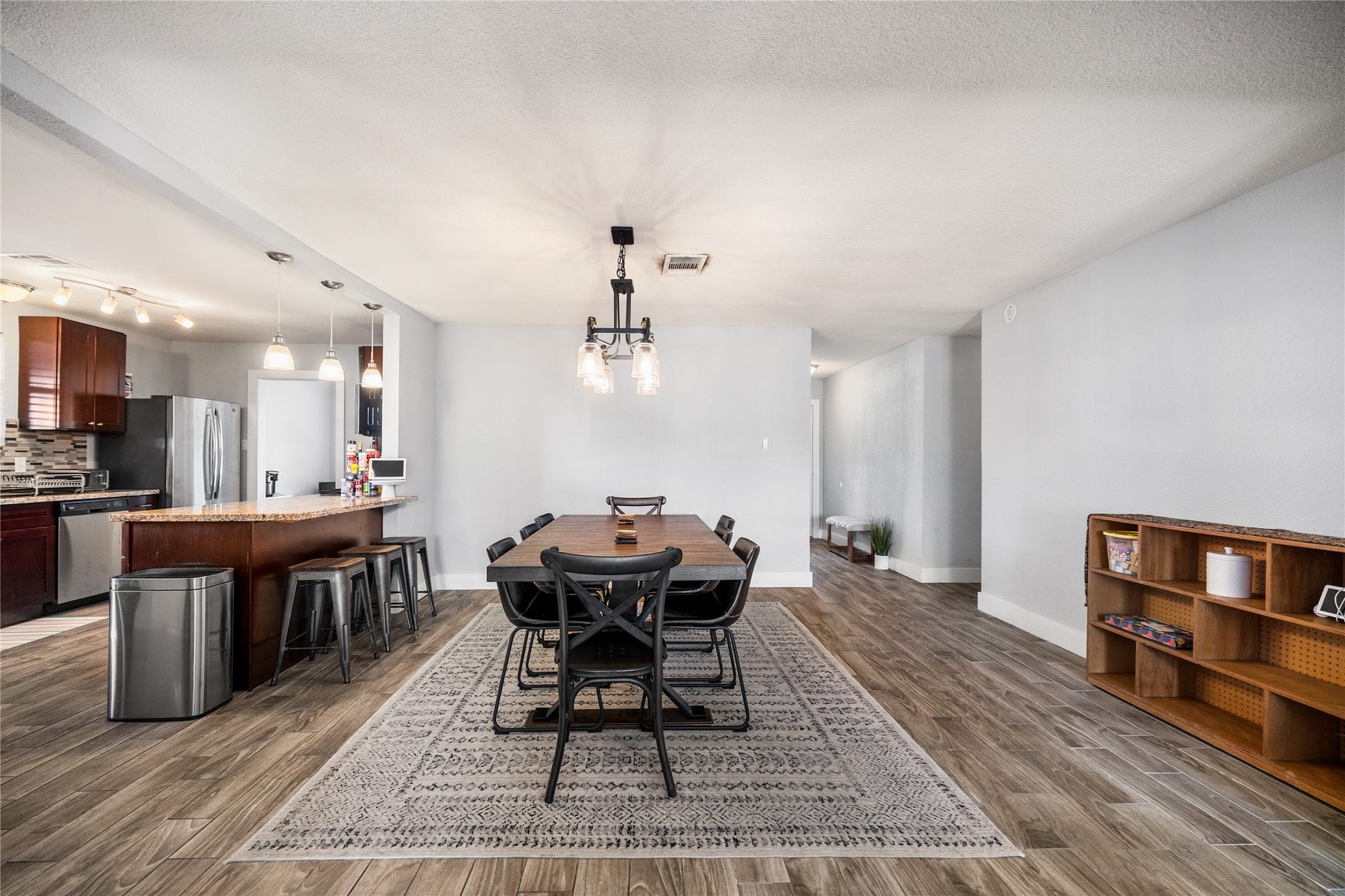 10906 Sagecrest Lane, Houston, TX 77089 10906 Sagecrest Lane, Houston, TX 77089