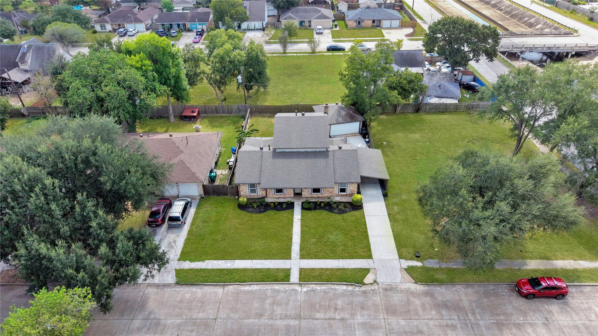 10906 Sagecrest Lane, Houston, TX 77089 10906 Sagecrest Lane, Houston, TX 77089