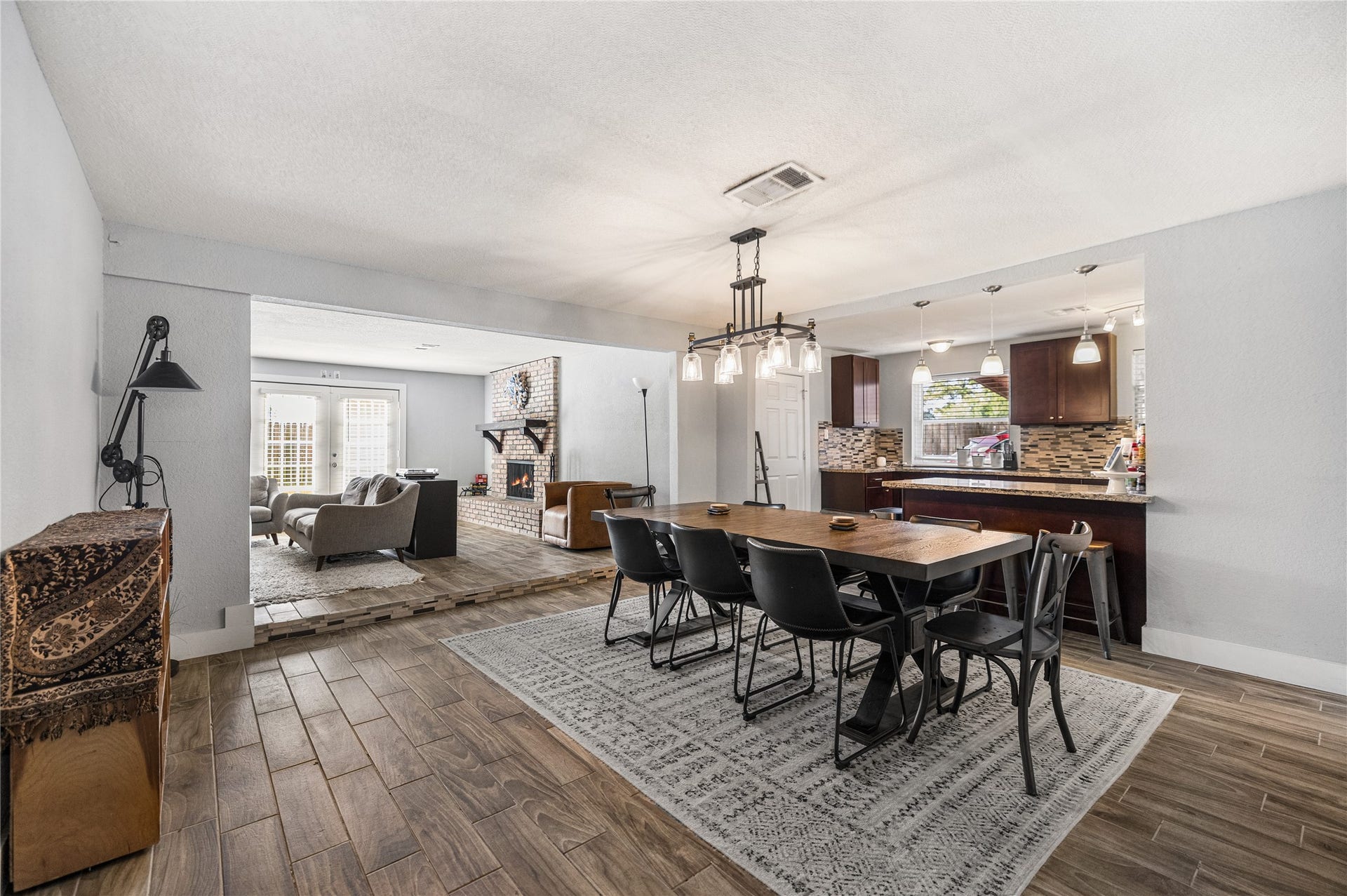 10906 Sagecrest Lane, Houston, TX 77089 10906 Sagecrest Lane, Houston, TX 77089